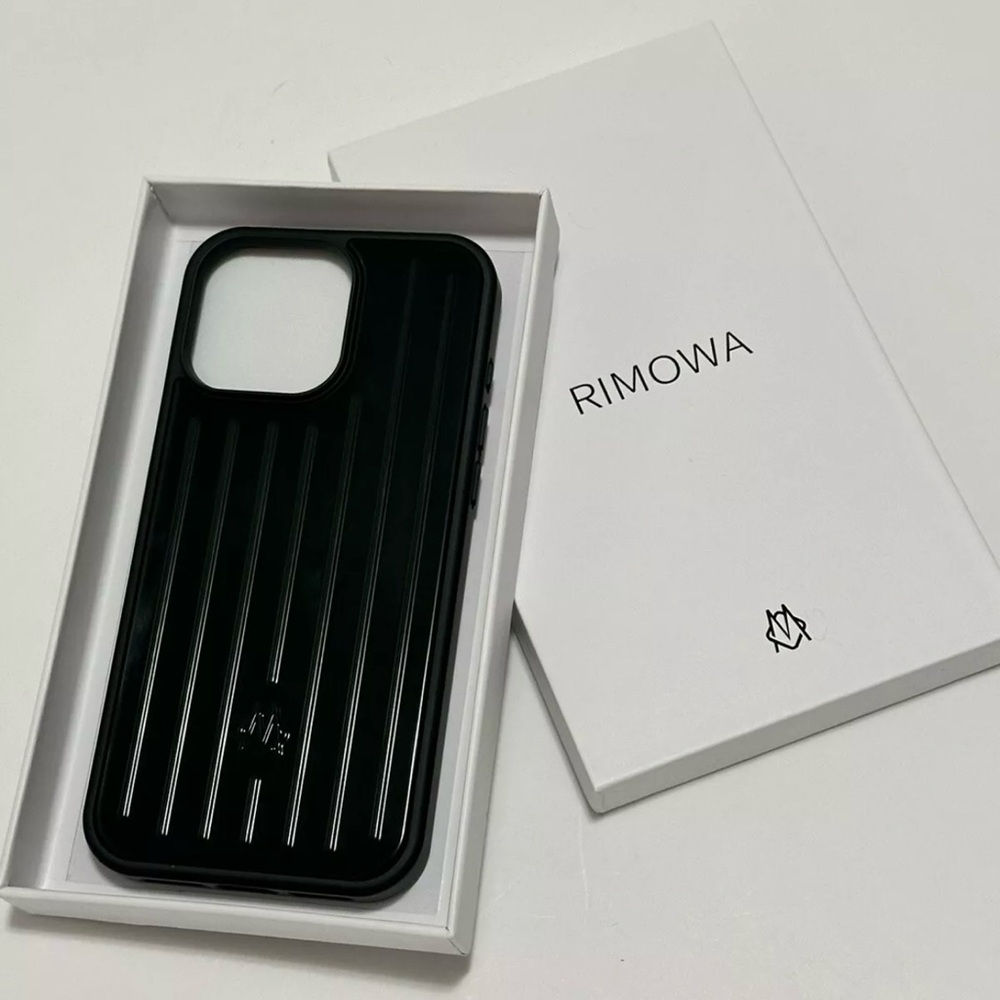 Rimowa Iphone Case Polycarbonate For Iphone 16 Pro Green - Picture 2 of 7